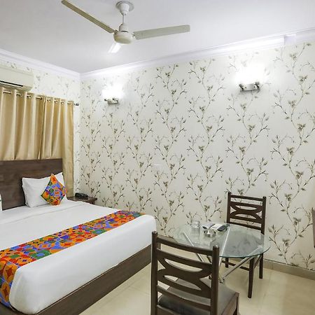 Hotel Fabexpress Jpm Harshdeep Nueva Delhi Exterior foto