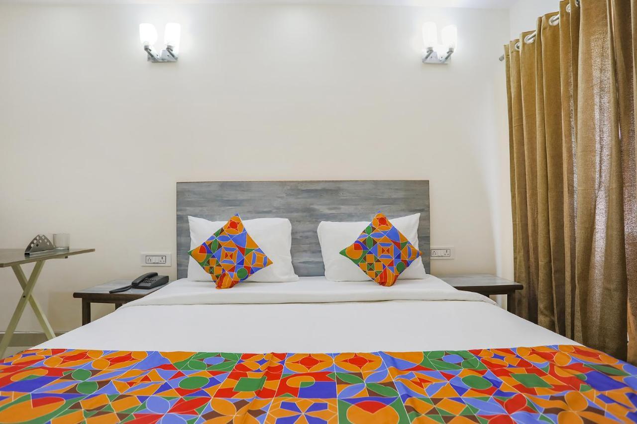 Hotel Fabexpress Jpm Harshdeep Nueva Delhi Exterior foto