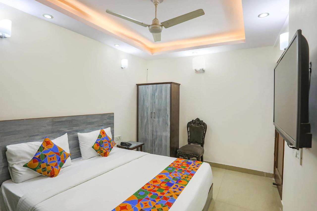 Hotel Fabexpress Jpm Harshdeep Nueva Delhi Exterior foto